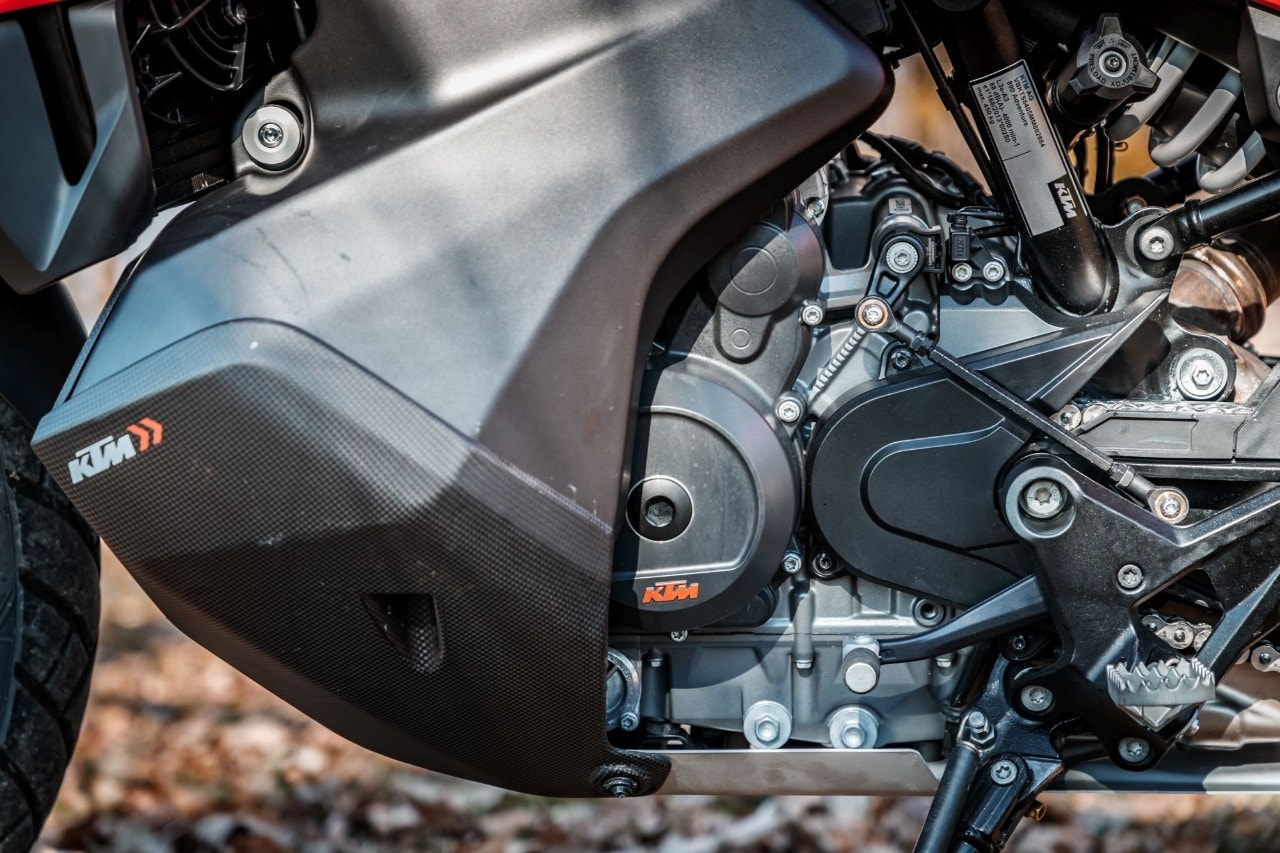 KTM 890 Adventure: crossover senza limiti